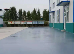 楚雄彩色路面喷涂翻新的材料对冬季